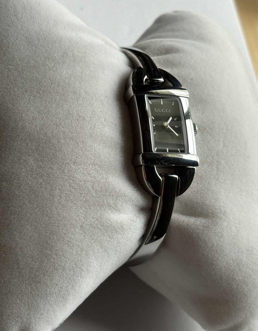 マ*メ様 【新品電池】GUCCI グッチ 6800L グレー バングルウォッチ