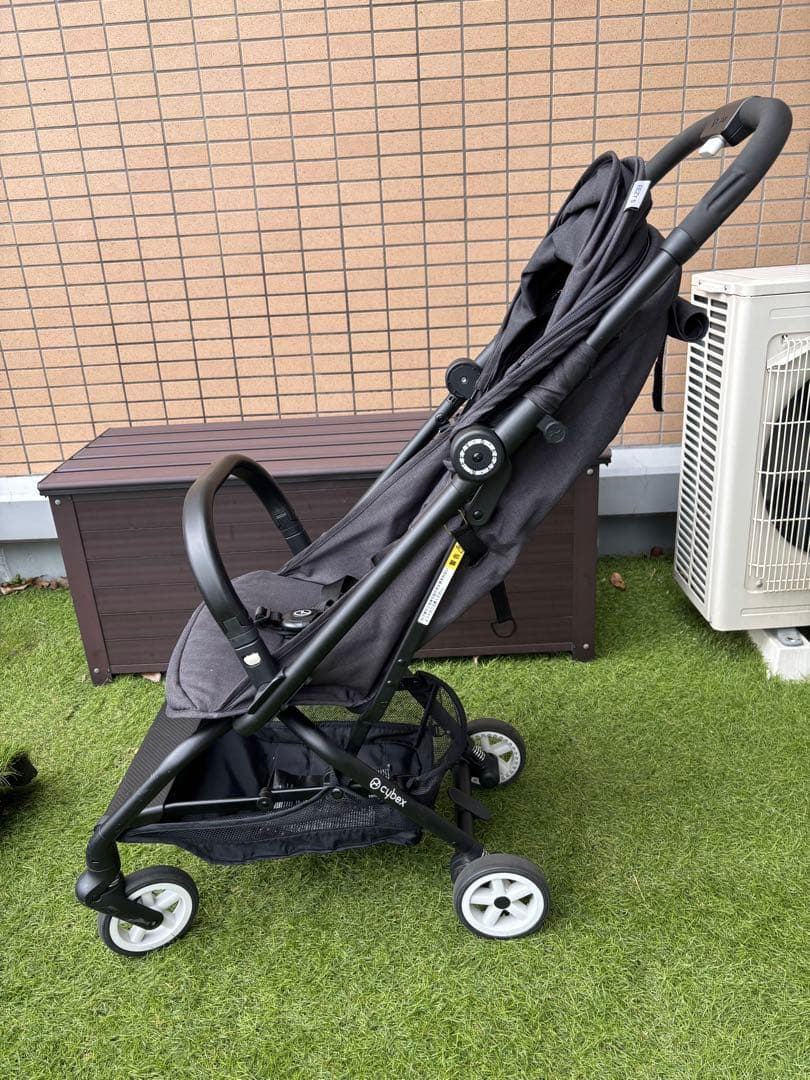 サイベックス イージーS 　 EEZY S cybex 　ベビーカーブラック