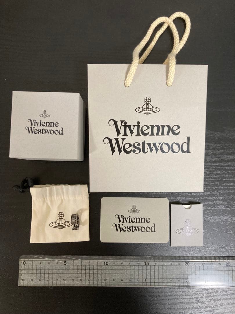 vivienne westwood フープピアス