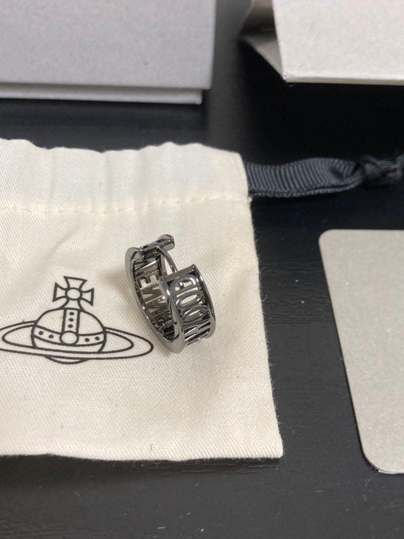 vivienne westwood フープピアス