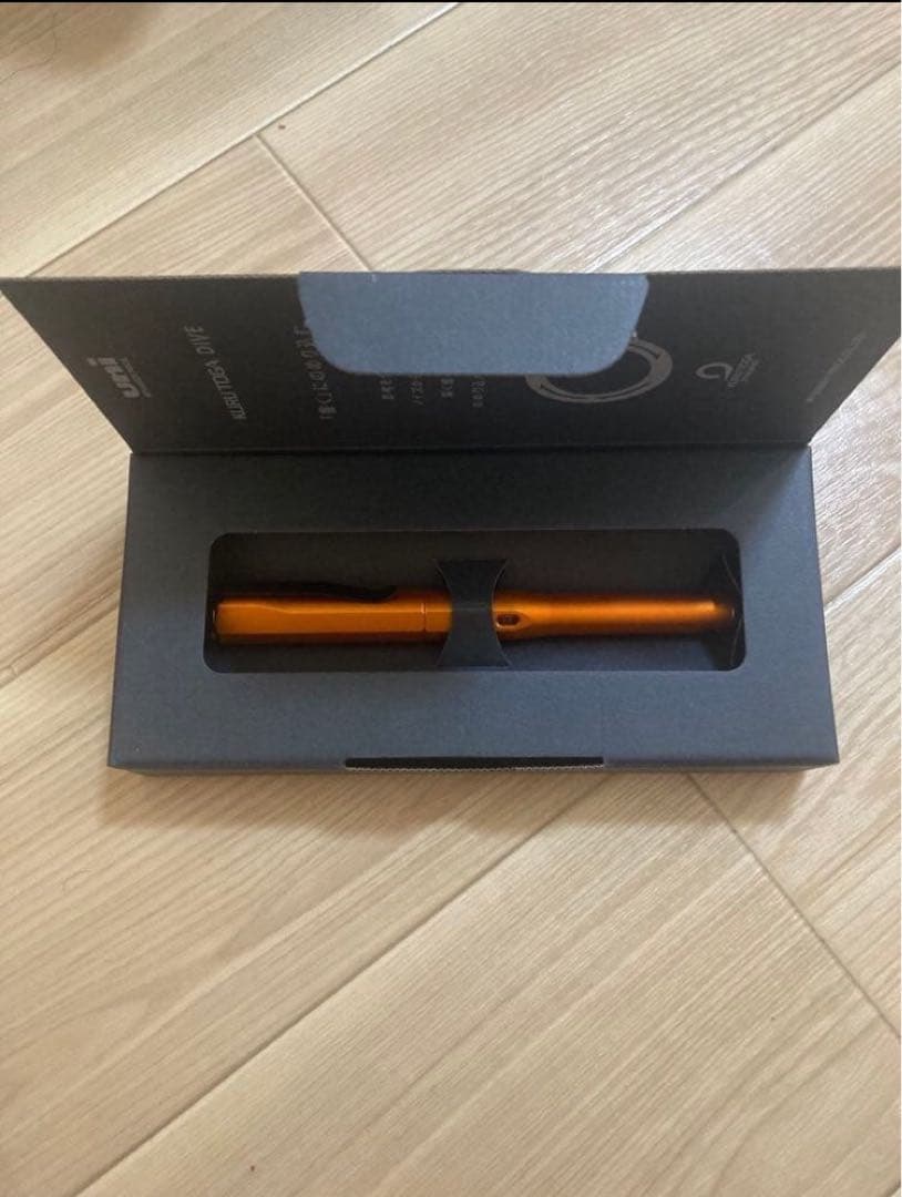 三菱鉛筆　MITSUBISHI クルトガダイブ　トワイライトオレンジ