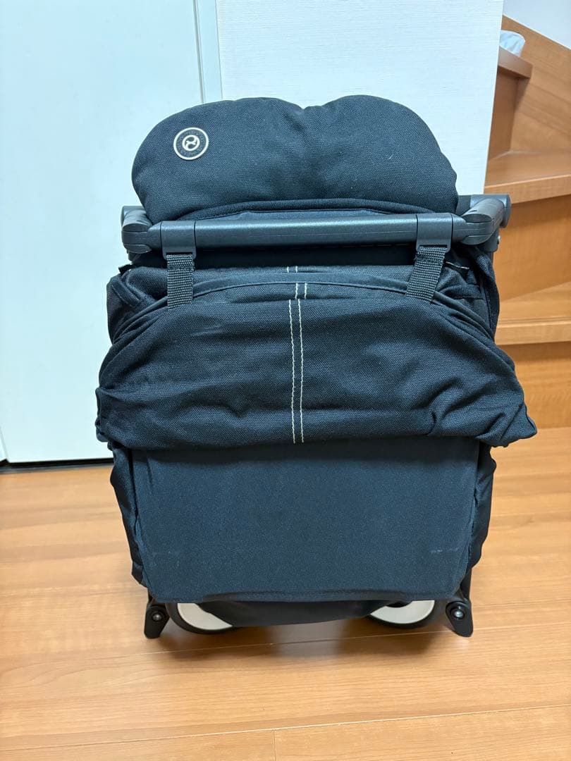 cybex ブラックベビーカー 折りたたみ式　2023