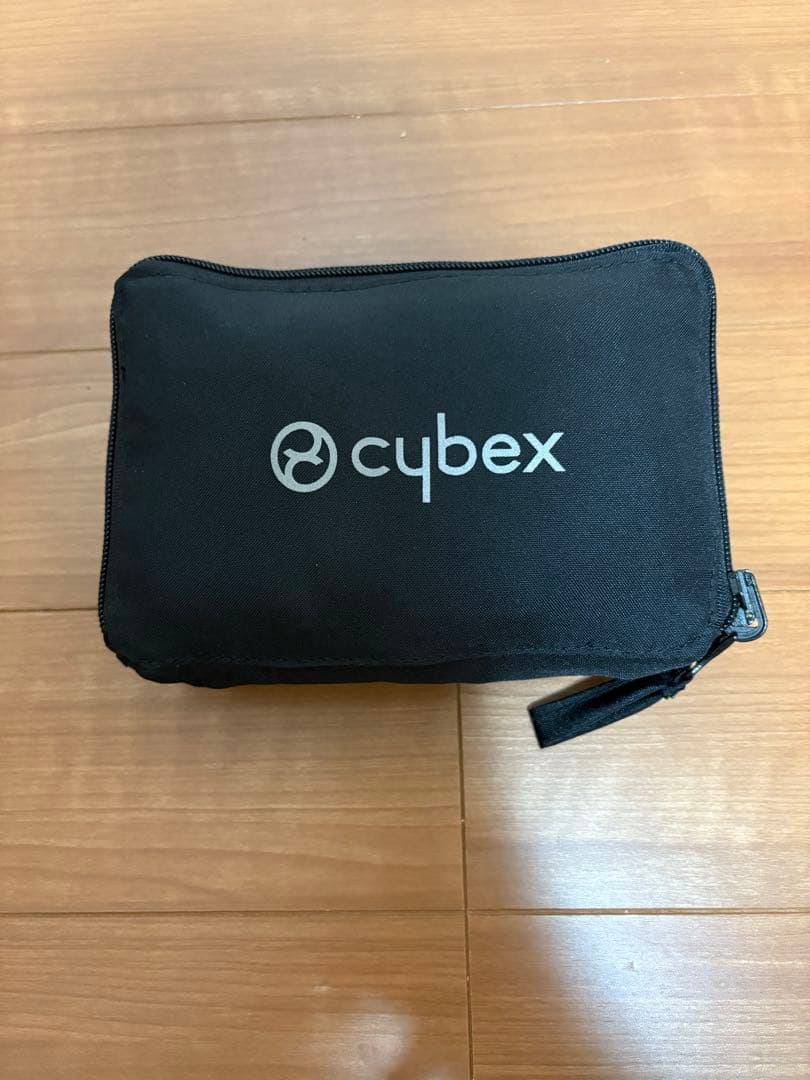 cybex ブラックベビーカー 折りたたみ式　2023