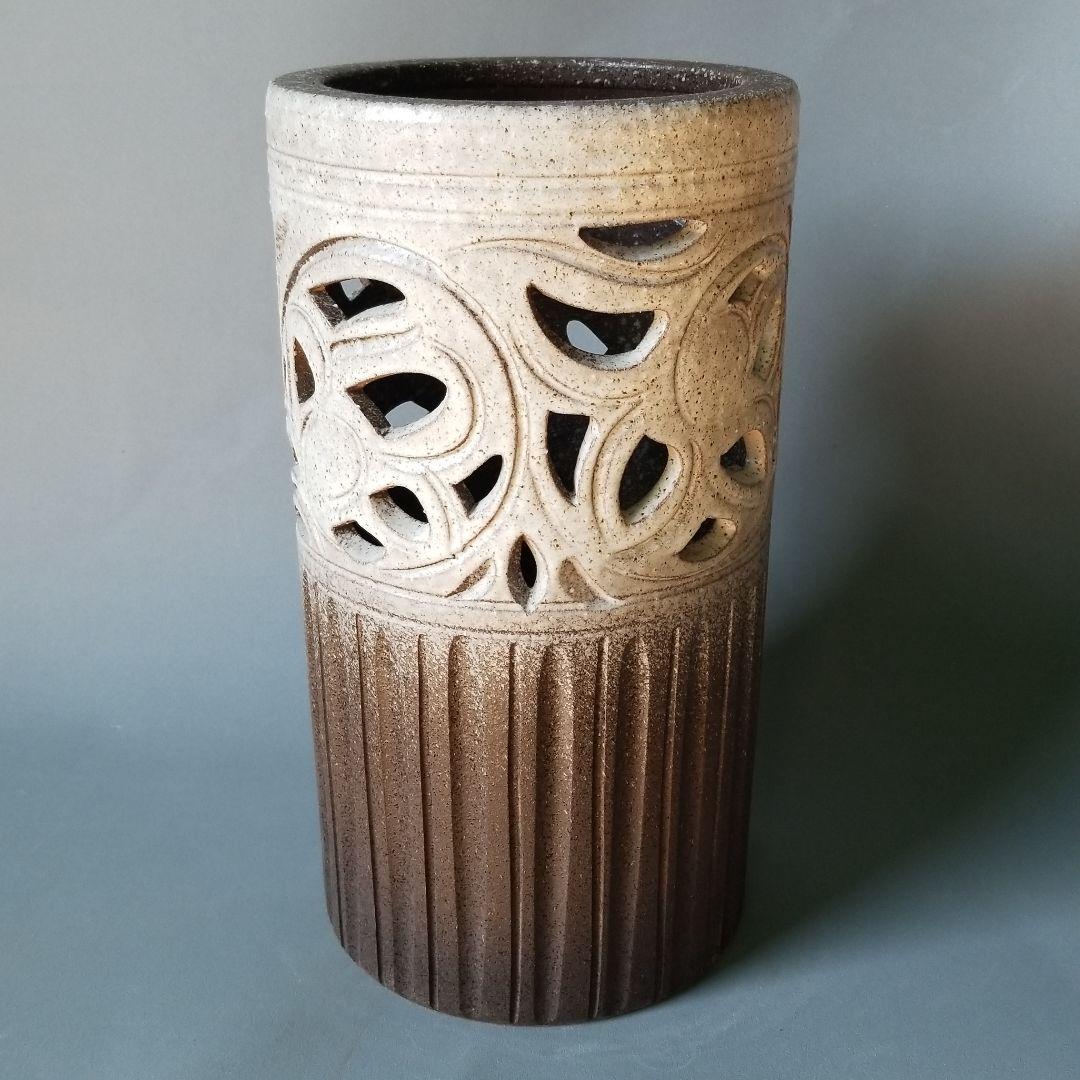 くっこちゃん 信楽焼傘立て 灰釉唐草 高さ４２cm