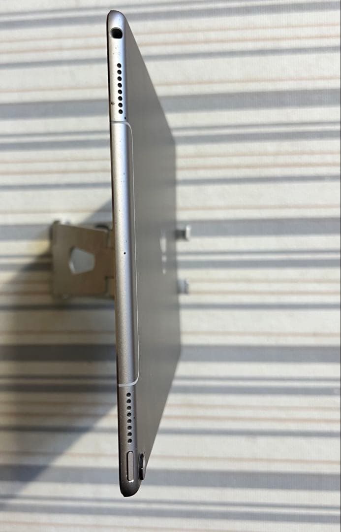 Apple SIMフリー10.5インチ iPad Pro（2017） 64GB