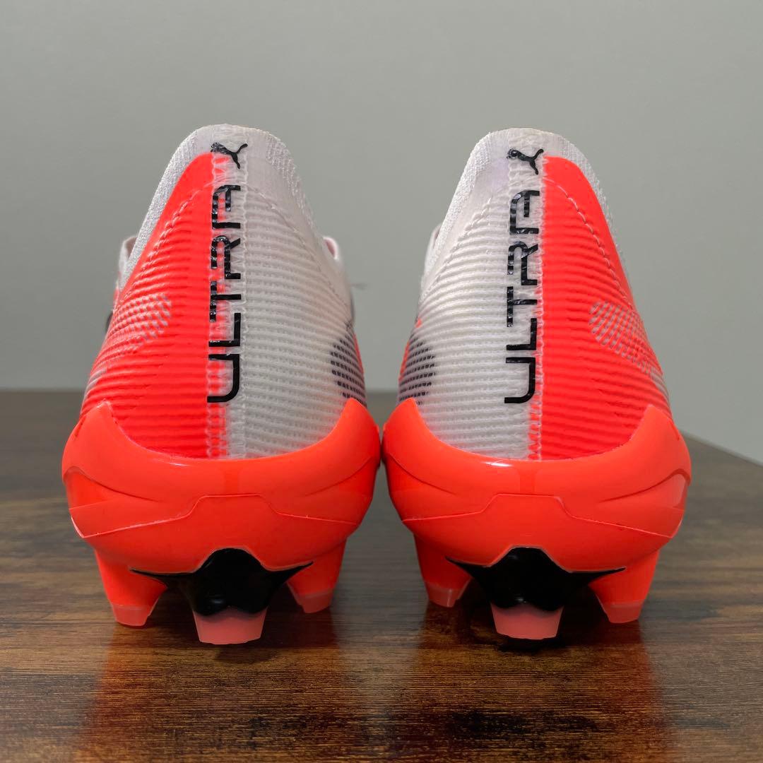 プーマ　ウルトラ 5 アルティメット FG　27cm　ホワイト　箱無し