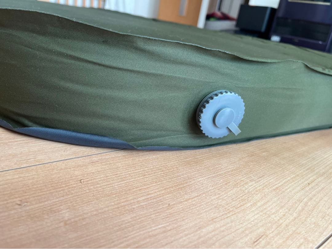 WAQ リラクシングキャンプマット 厚手 10cm インフレーターポンプ付き。