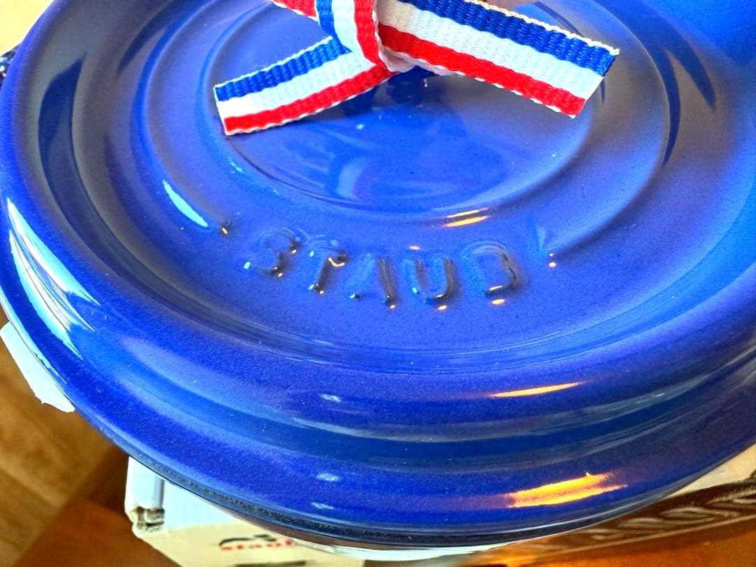 ストウブ希少限定ロイヤルブルー新品ラウンドココット１６ｃｍ箱＆生涯保証付