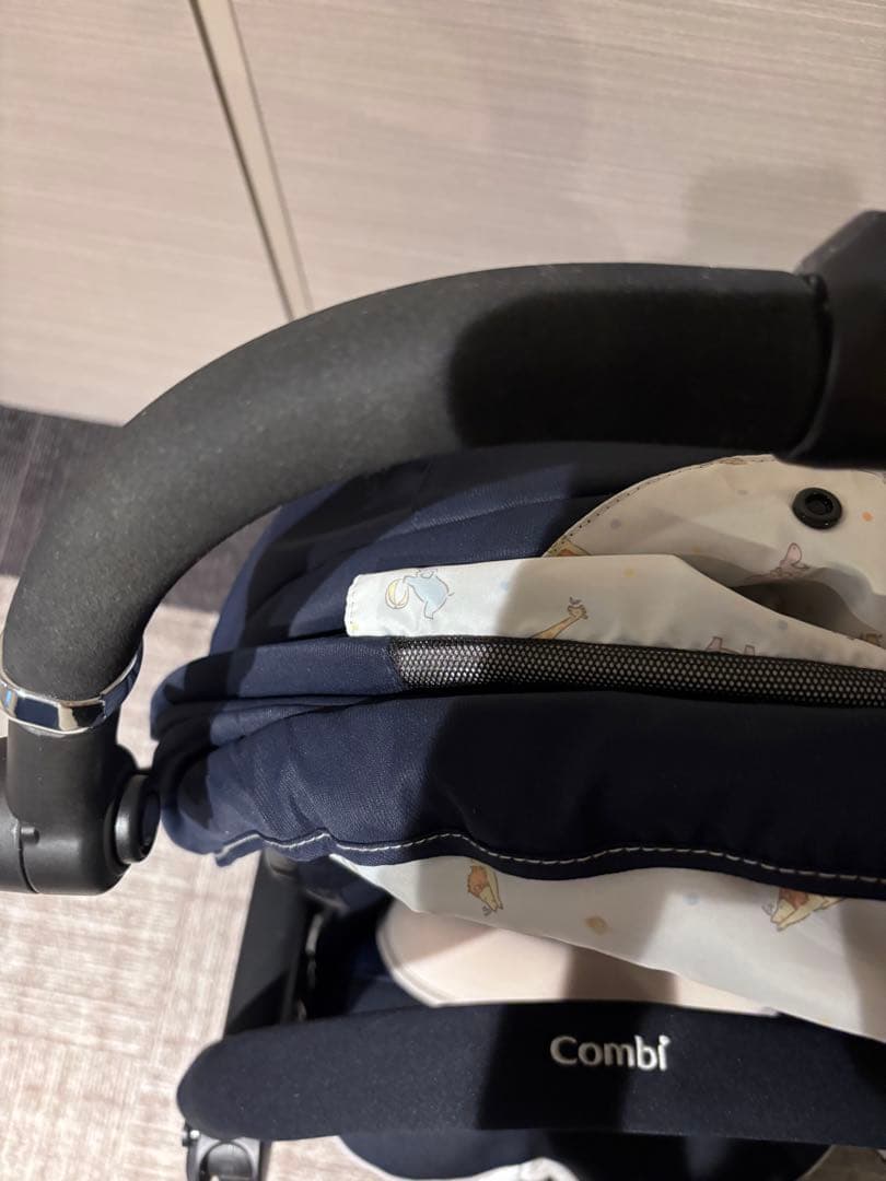 Combi ベビーカー スゴカル　4キャス　エッグショック　アニマル柄　ネイビー