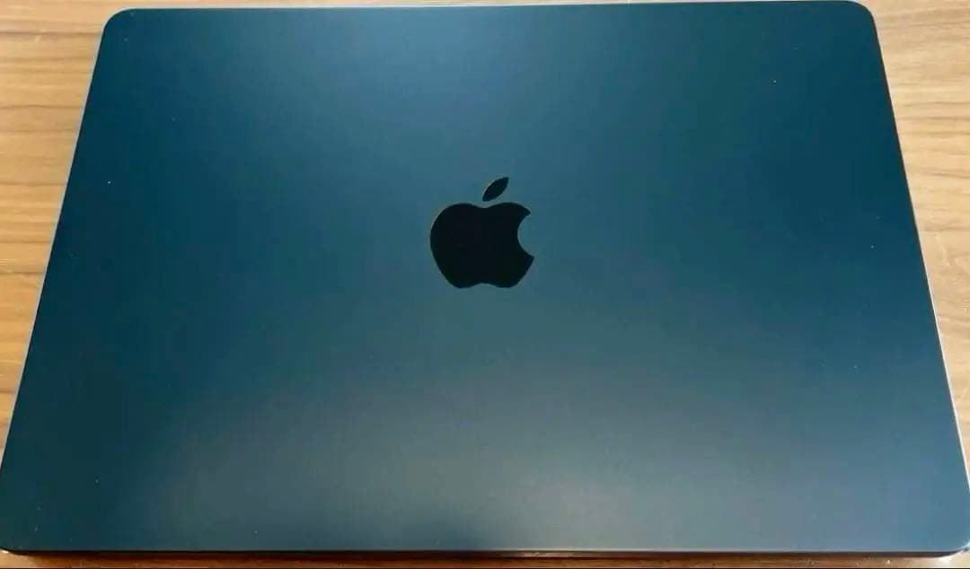 土*！様 MacBook Air M2（8GB/256GB/バッテリー最大容量1