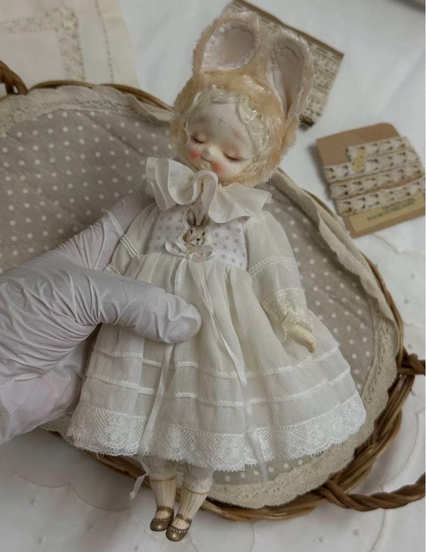 海外作家様 関節人形 優しい眠りうさ ハンドメイド 磁器 陶磁 BJDドール