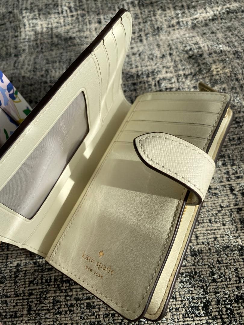 kate spade 二つ折り財布 花柄　アイボリー　箱付き