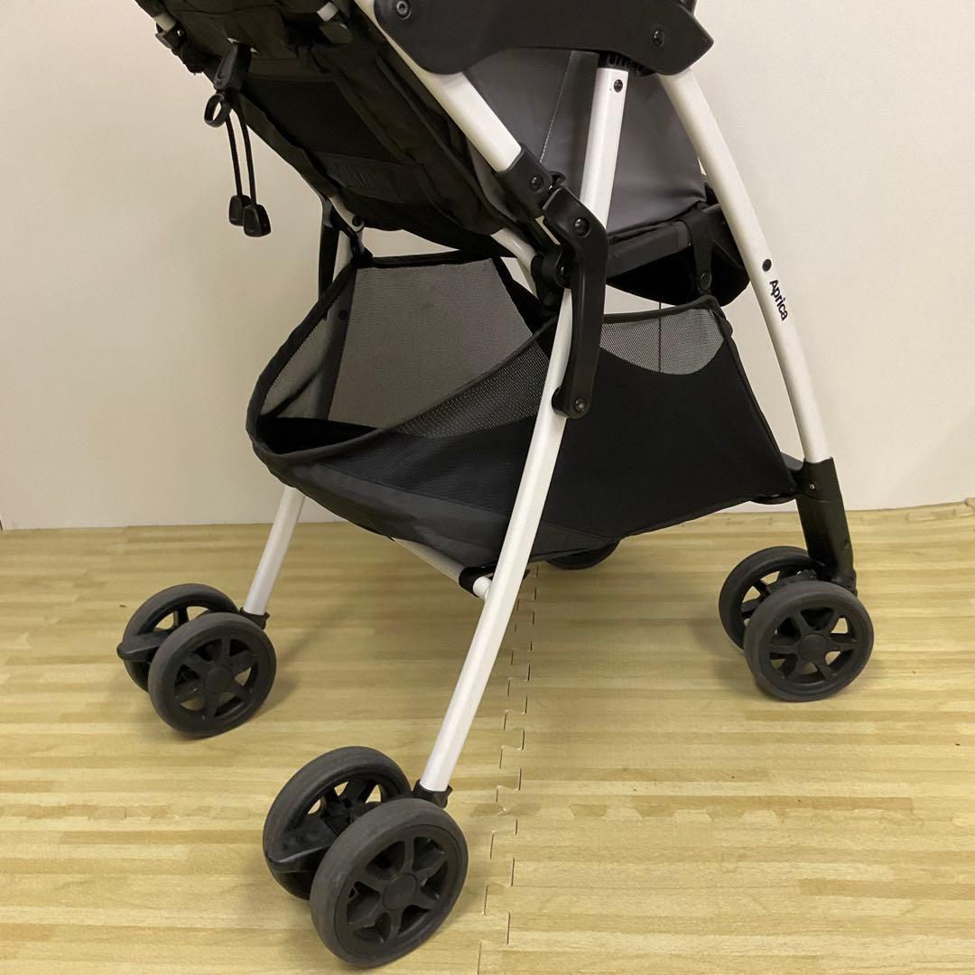 MOMO 綺麗！アップリカ 超軽量ベビーカー マジカルエアー プラス AF