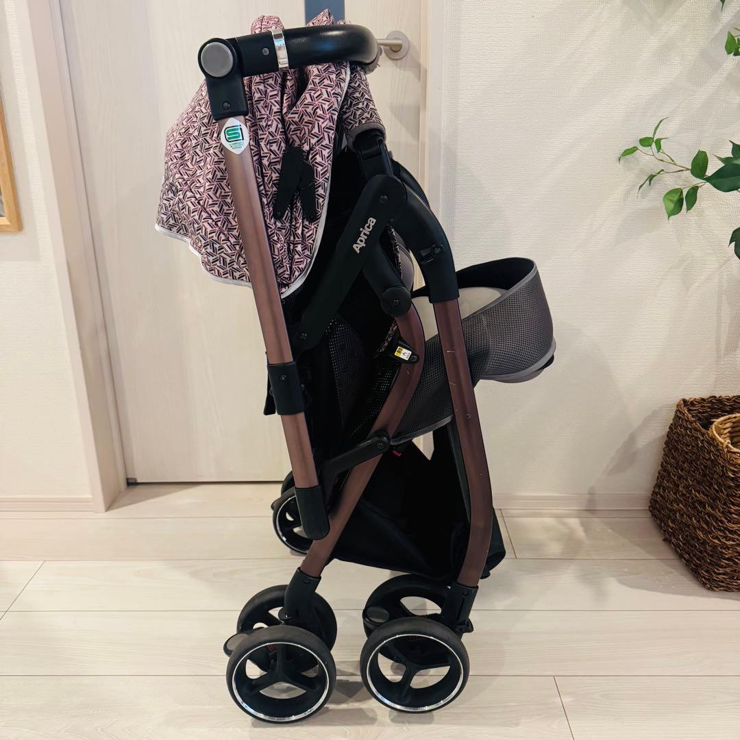 美品 上級モデル　アップリカ　オプティア　クッション　プレミアム レザーハンドル