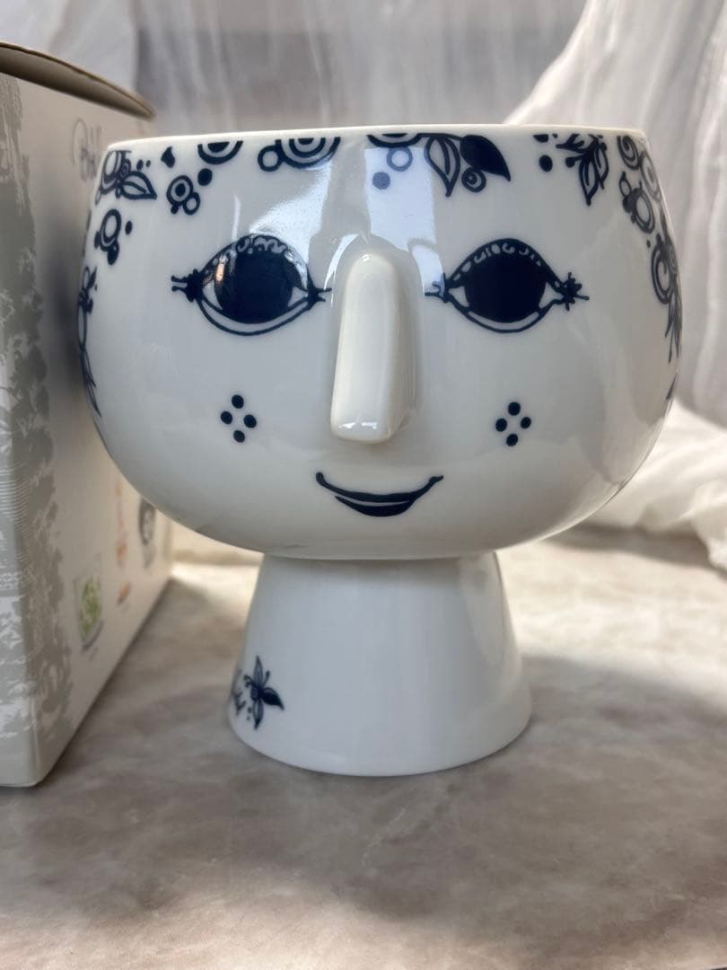 らーさんビヨンヴィンブラッドフラワーポット