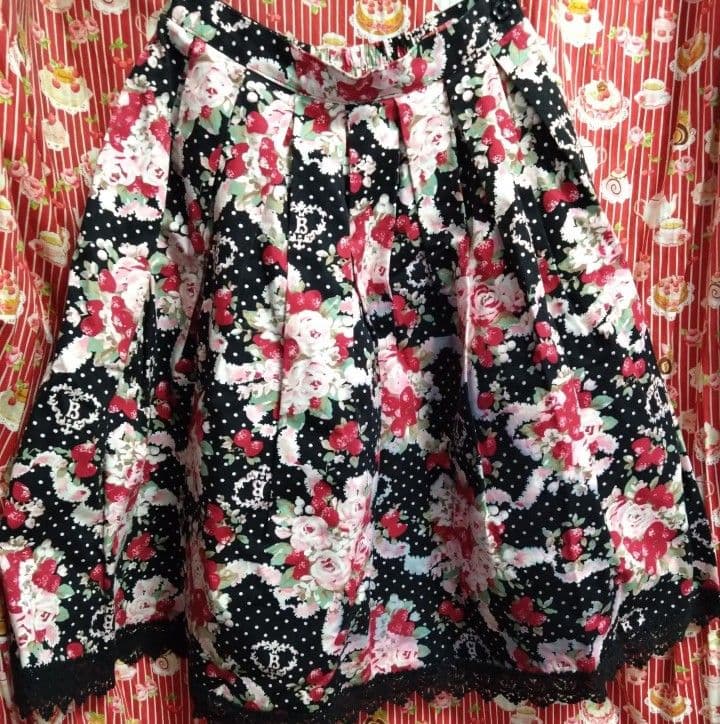 W*e様 【最終値下げ】初版 シュガーブーケ スカート【訳あり.説明文必読】