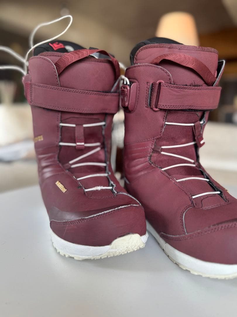 ディーラックス　26.5センチEMPYRE 21-22