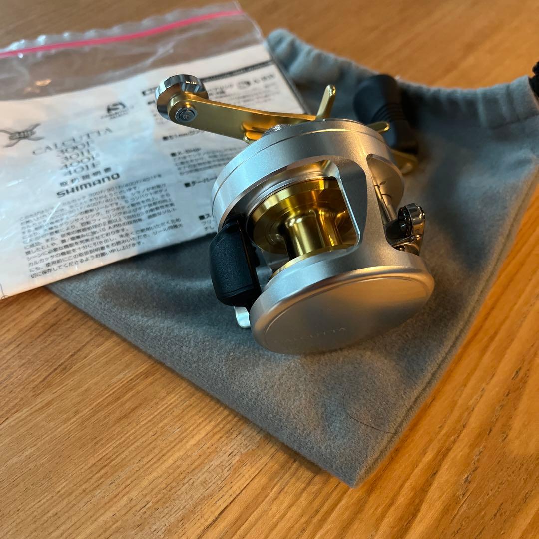 Shimano Calcutta 401Fシルバー リール ほぼ未使用品