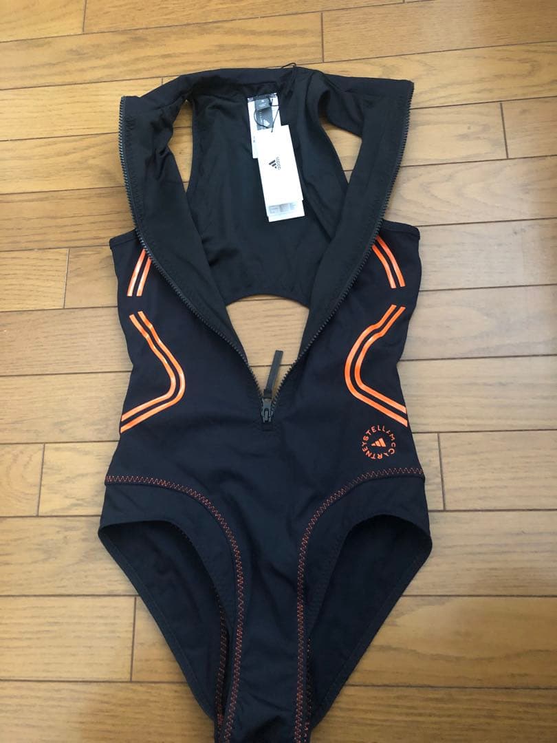 新品タグ付き　adidas ステラマッカートニー　水着