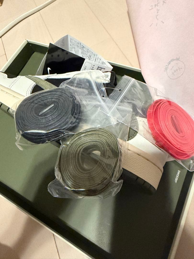 靴 NIKE travisscott olive wemens 27cm