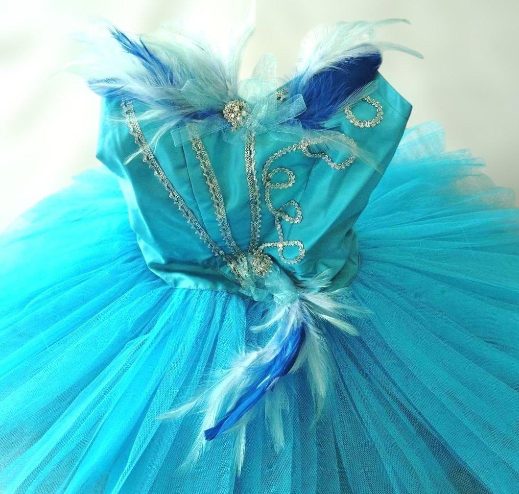 バレエ　シルビア製5号　水色クラシックチュチュ　髪飾り、袖付2着まとめ