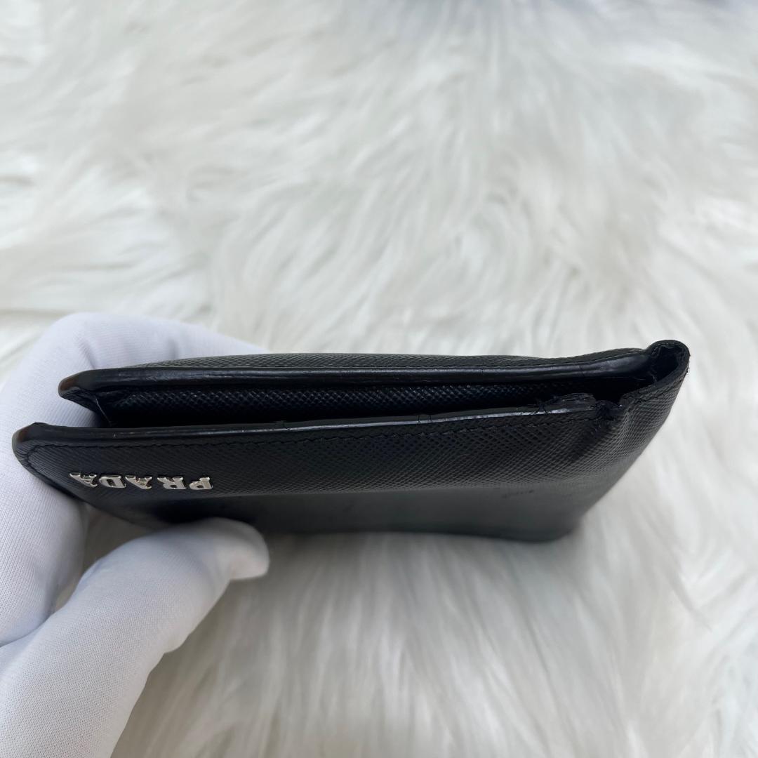 プラダ　PRADA サフィアーノ 二つ折り財布 フィアーノレザー 黒