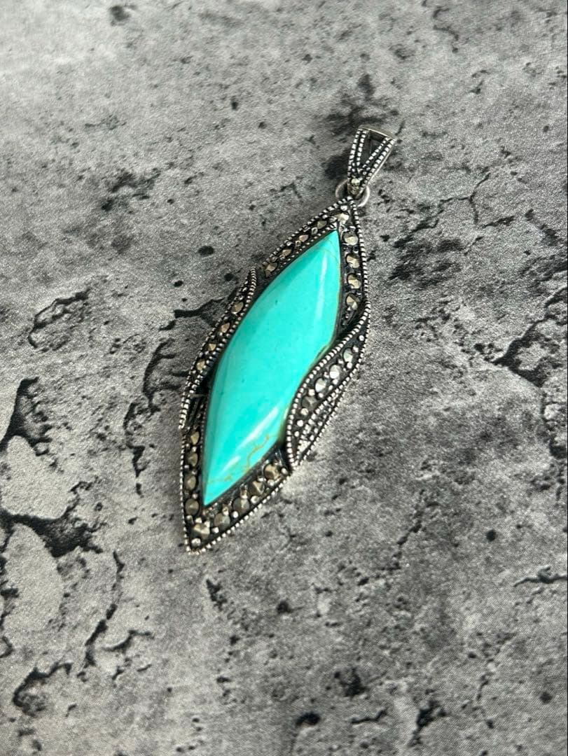 ナバホ族 Thomas Francisco ターコイズマーカサイト ペンダント