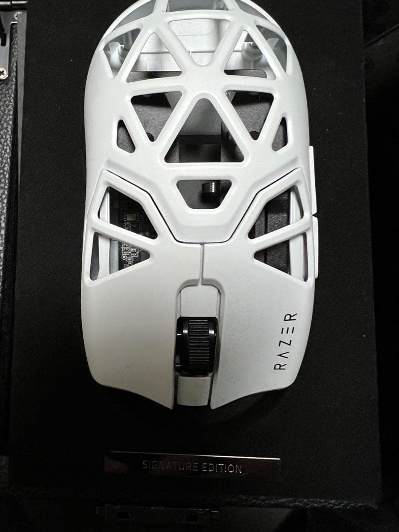 Razer Viper mini signature edition ホワイト