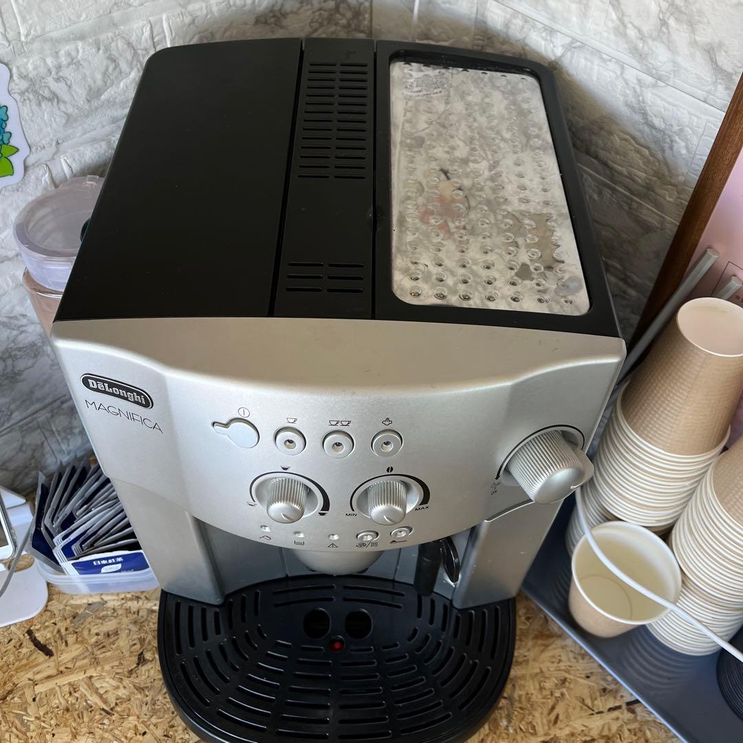 デロンギ マグニフィカ エスプレッソマシン ESAM1200J