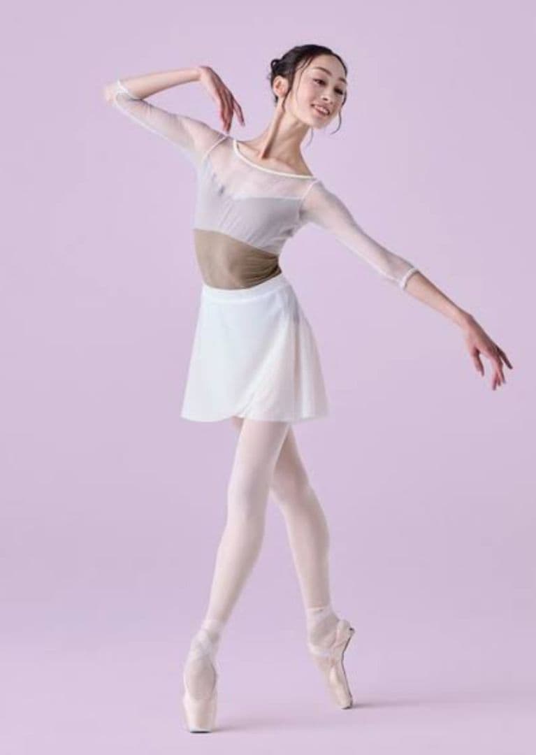 チャコット　永久メイさんコラボ　レオタード　ベージュ　大人Ｌサイズ