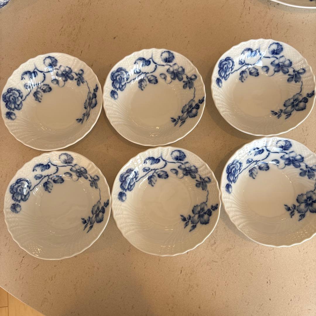 新品　未使用品　リチャードジノリ　ローズブルー　食器セット 28点