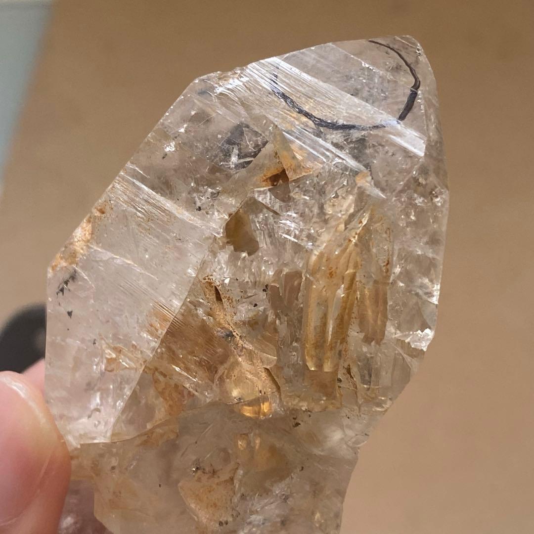 希少！ 水入り エレスチャルクォーツ 骸骨水晶 天然石 原石 パワーストーン