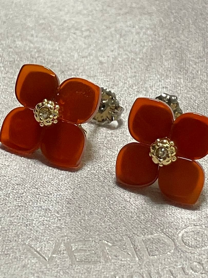 VENDOME ブティック カーネリアンフラワーピアス