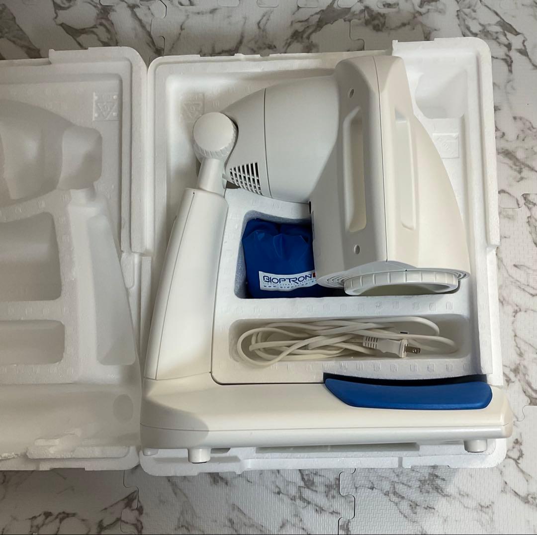 BIOPTRON Pro1 バイオプトロン 光美容器 カバーケース付