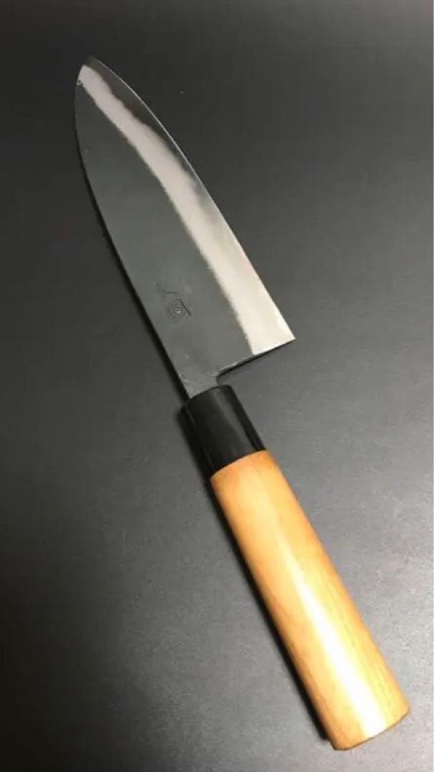 新品未使用　白紙鋼　境志泰　作　「火国」 ￼￼三徳　180ミリ チェリー柄