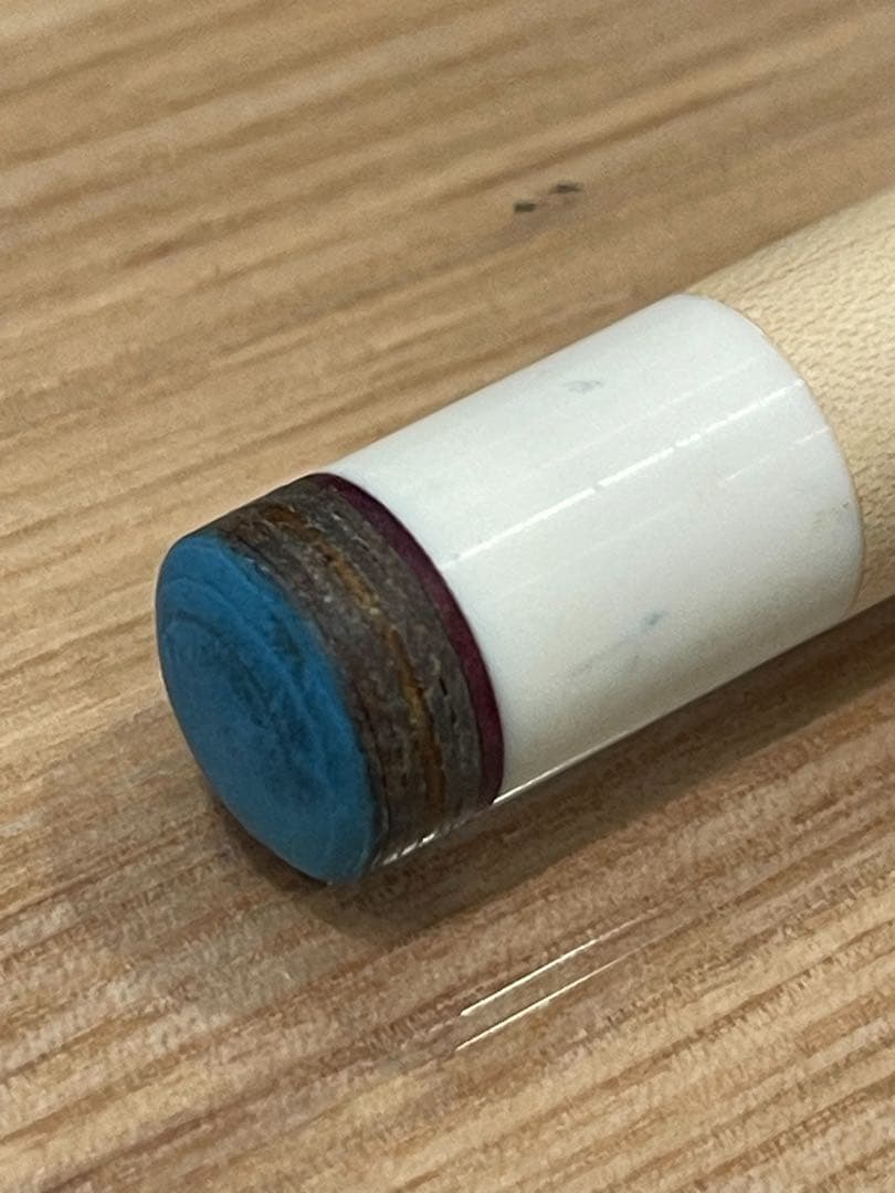 ユニバーサル　ブラックレーベル　キュー　ハイテクシャフト