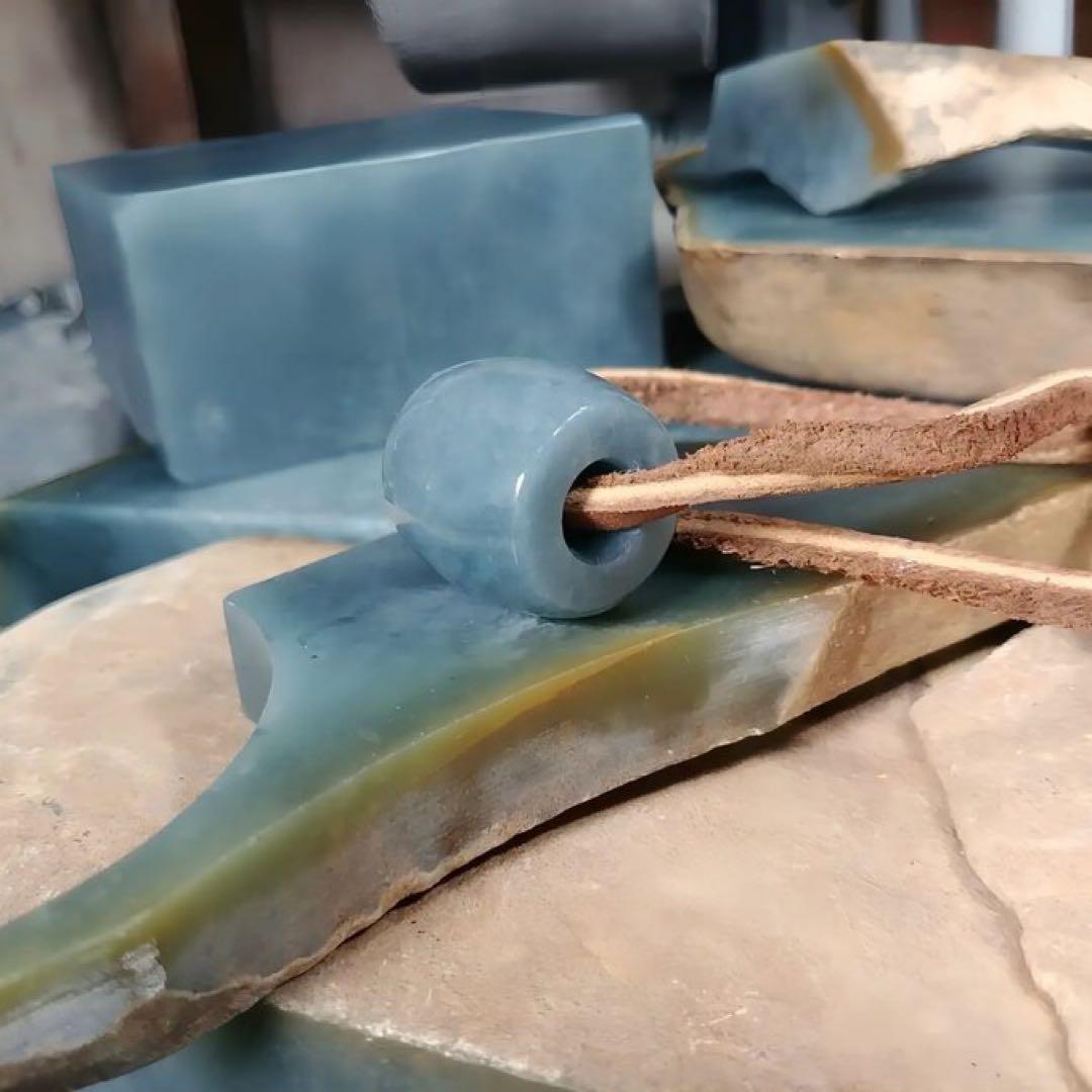 【宝石鑑別書付・最高ランク】翡翠くりぬきリング・ジェダイト