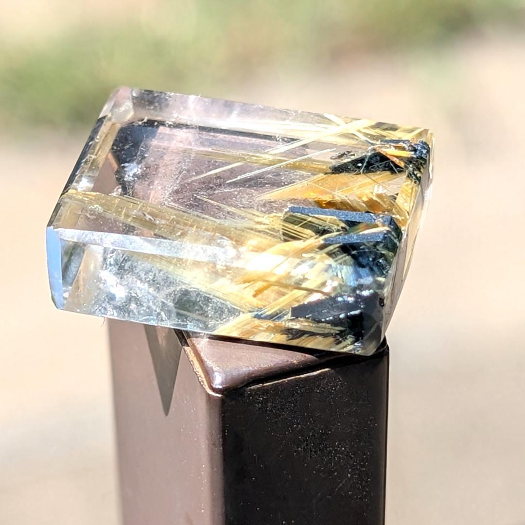 一点物 太陽放射ルチル 磨き原石 スクエアルース お財布サイズ 金運のお守り