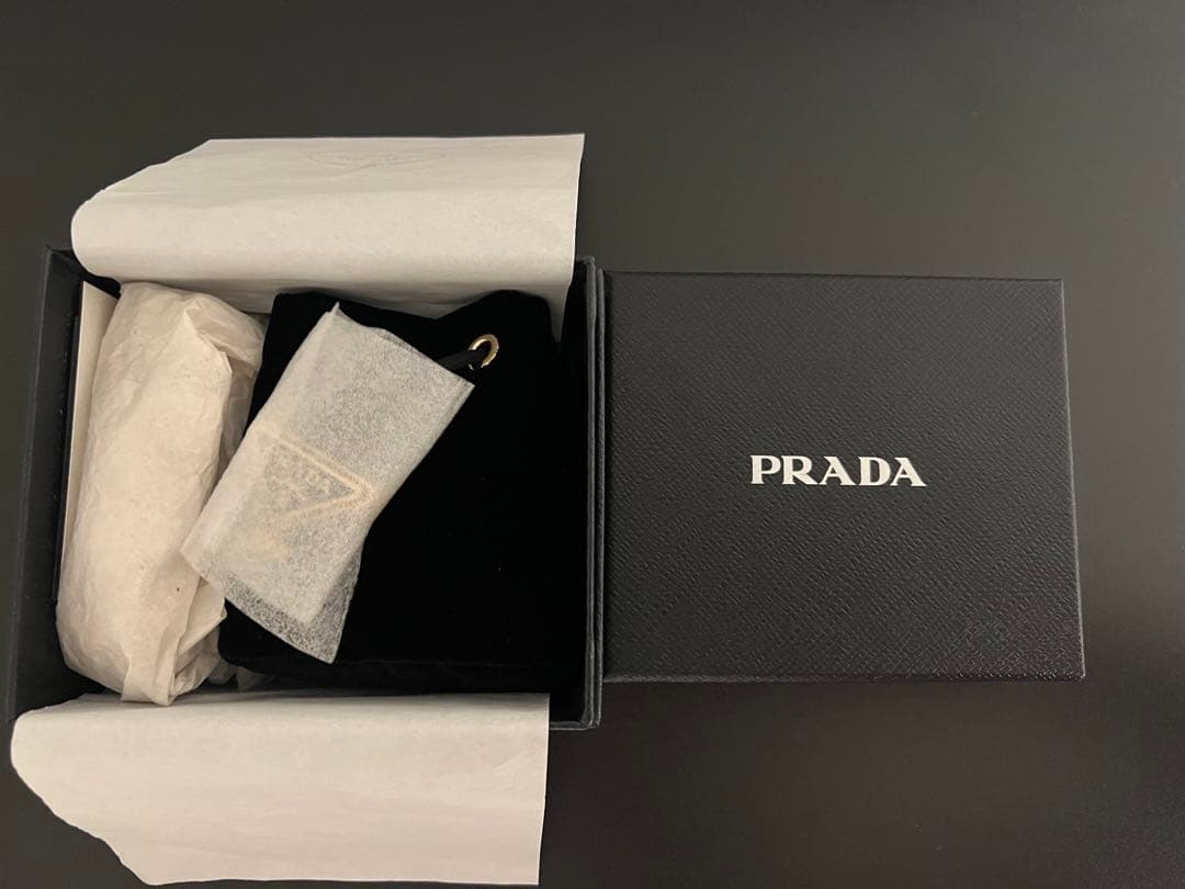 【PRADA】 ベルベット　ミニポーチ　ベルベットミニポーチ