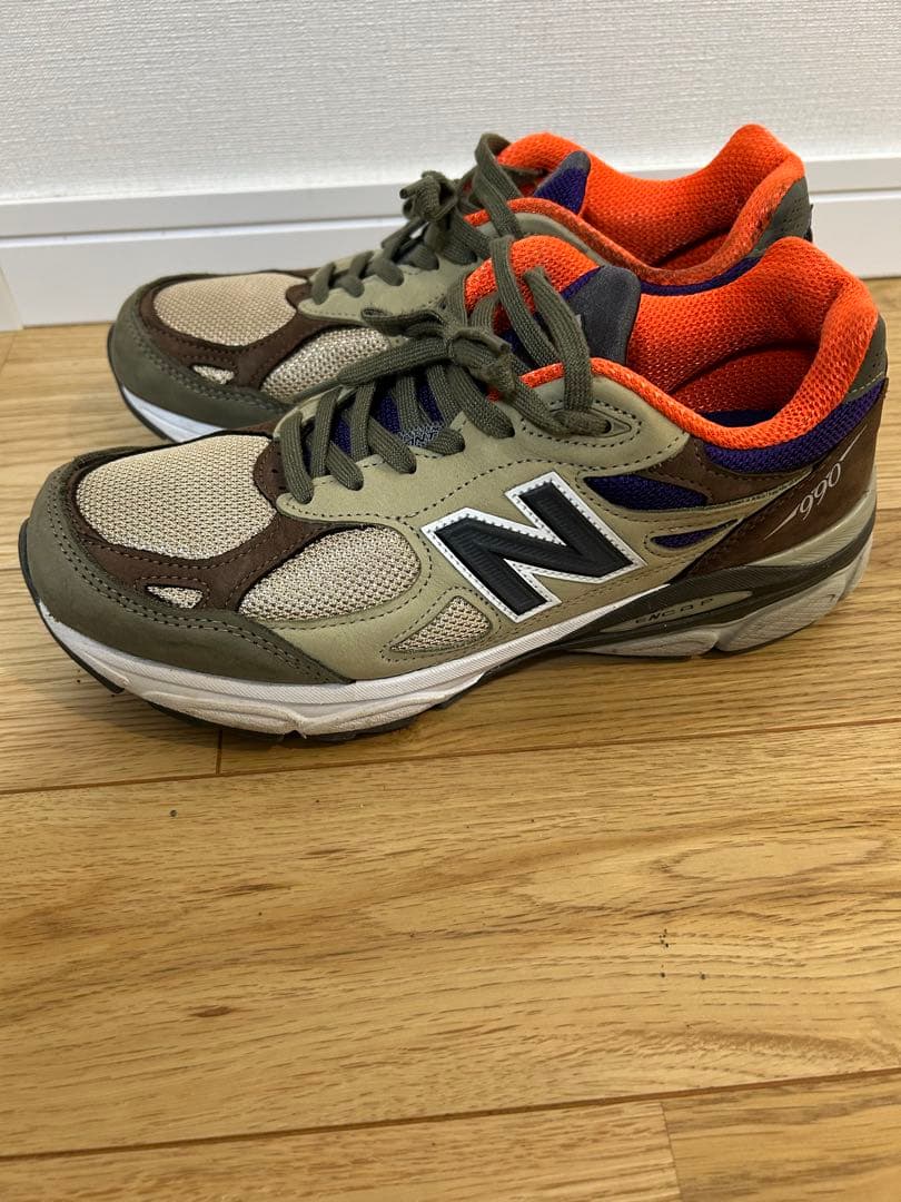 New Balance 990 V3 スニーカー ベージュ/オレンジ