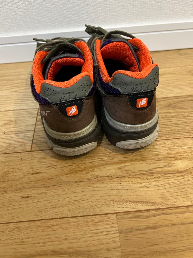 New Balance 990 V3 スニーカー ベージュ/オレンジ