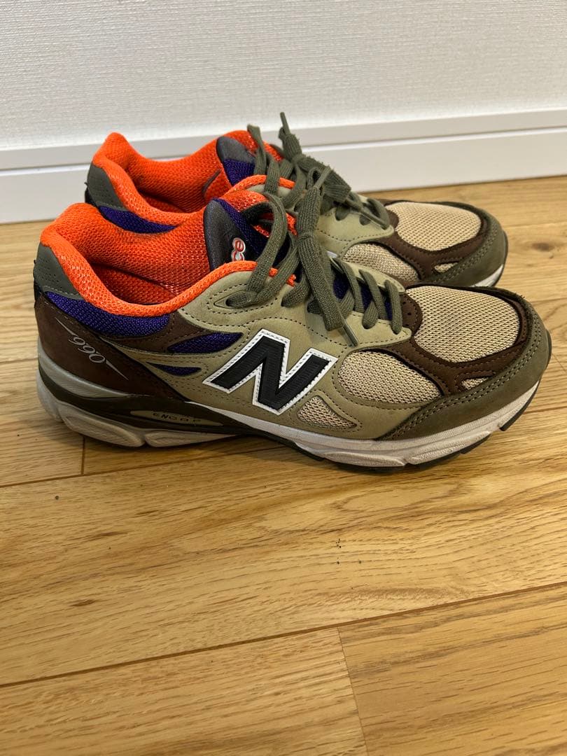 New Balance 990 V3 スニーカー ベージュ/オレンジ