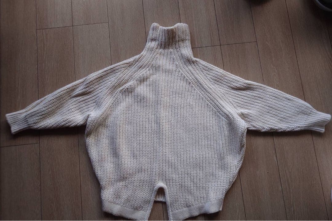 PRISTINEプリスティンクリーム色 ハイネックニットセーター　厚手の良品