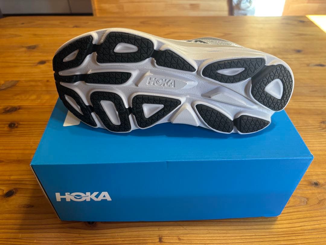 靴 HOKA M BONDI 8WIDE