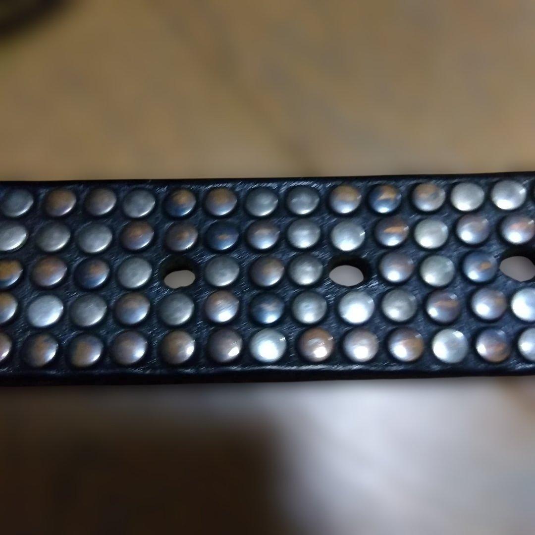 スタッズ付きレザーベルト 100%レザー イタリア製