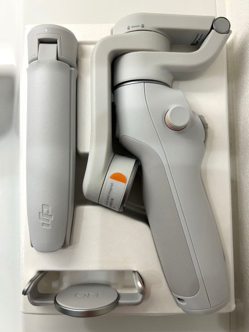 【美品】DJI Osmo Mobile 6 スマホジンバル ／付属品完備