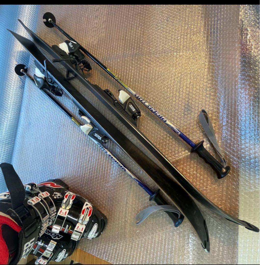 男の子　ジュニア　110cm head 21-21.5cm スキー　ストック付