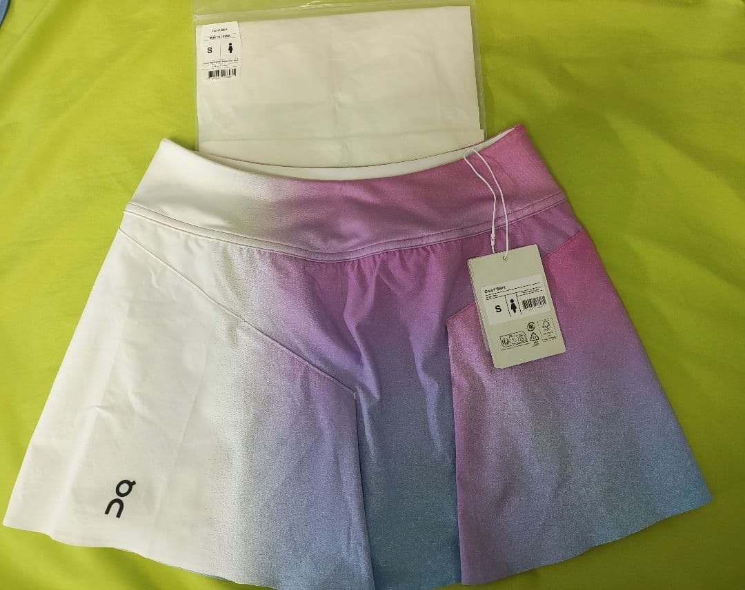 on テニススコート S(日本M〜L相当)試着のみ 1度洗濯 入手困難