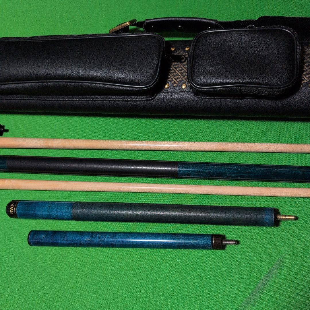 2×4キューケース、プレイキュー、アダムのジャンプ&ブレイクキューです。