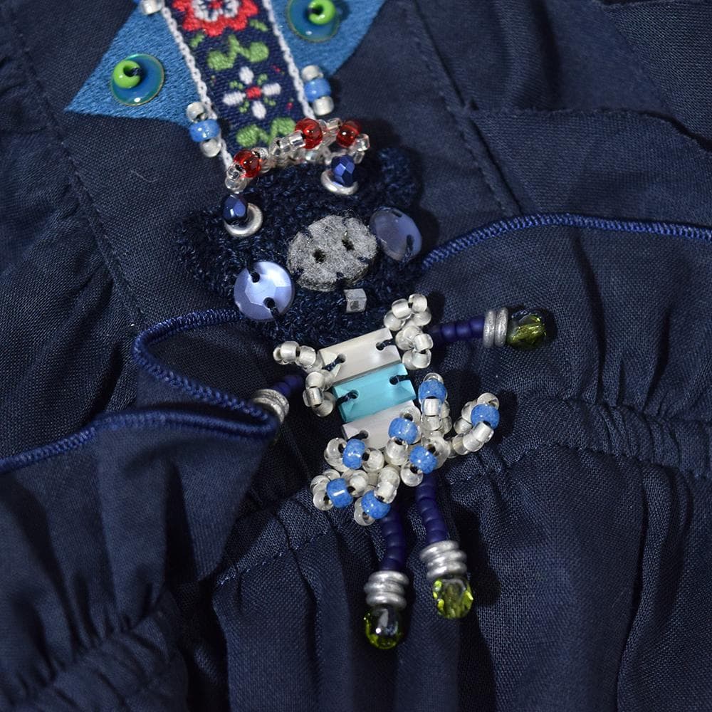 アルベロベロ OLLEBOREBLA ぶたさん ビーズ装飾 綿ローン ブラウス